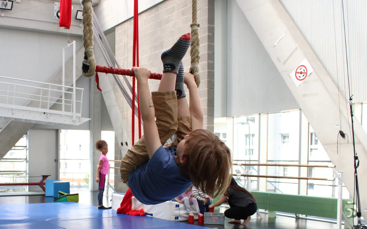 Stage vacances d'été - Baby cirque 3-5 ans au centre Paris Anim' Wangari