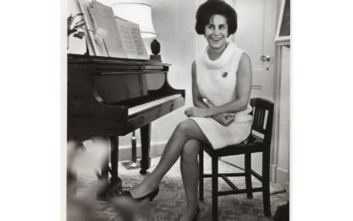 Avec une légère intimité : Madeleine Malraux, pianiste