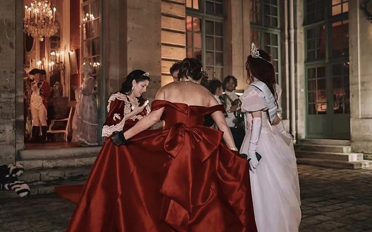 Le Salon des Miroirs accueille La valse des Vampires