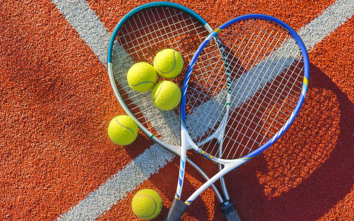 Paris sport proximité : badminton, futsal, basket et tennis au centre sportif Bertrand Dauvin